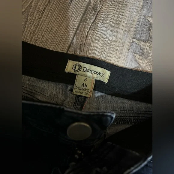 Democracy AB Technology size 6 dark wash skinny fit jeans - Picture 2 of 4